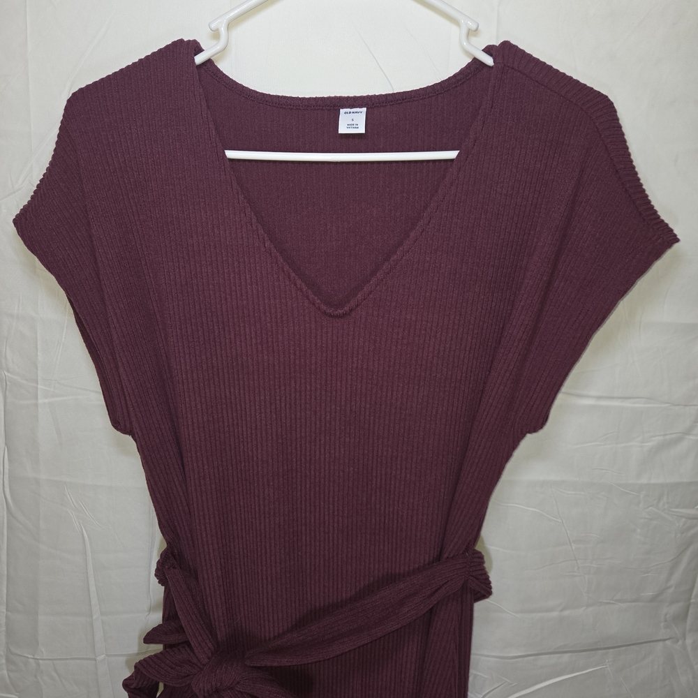 Old Navy Burgundy Ribbed Knit Top - Picture 3 of 5